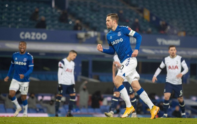 己的年轻中 己的年轻中